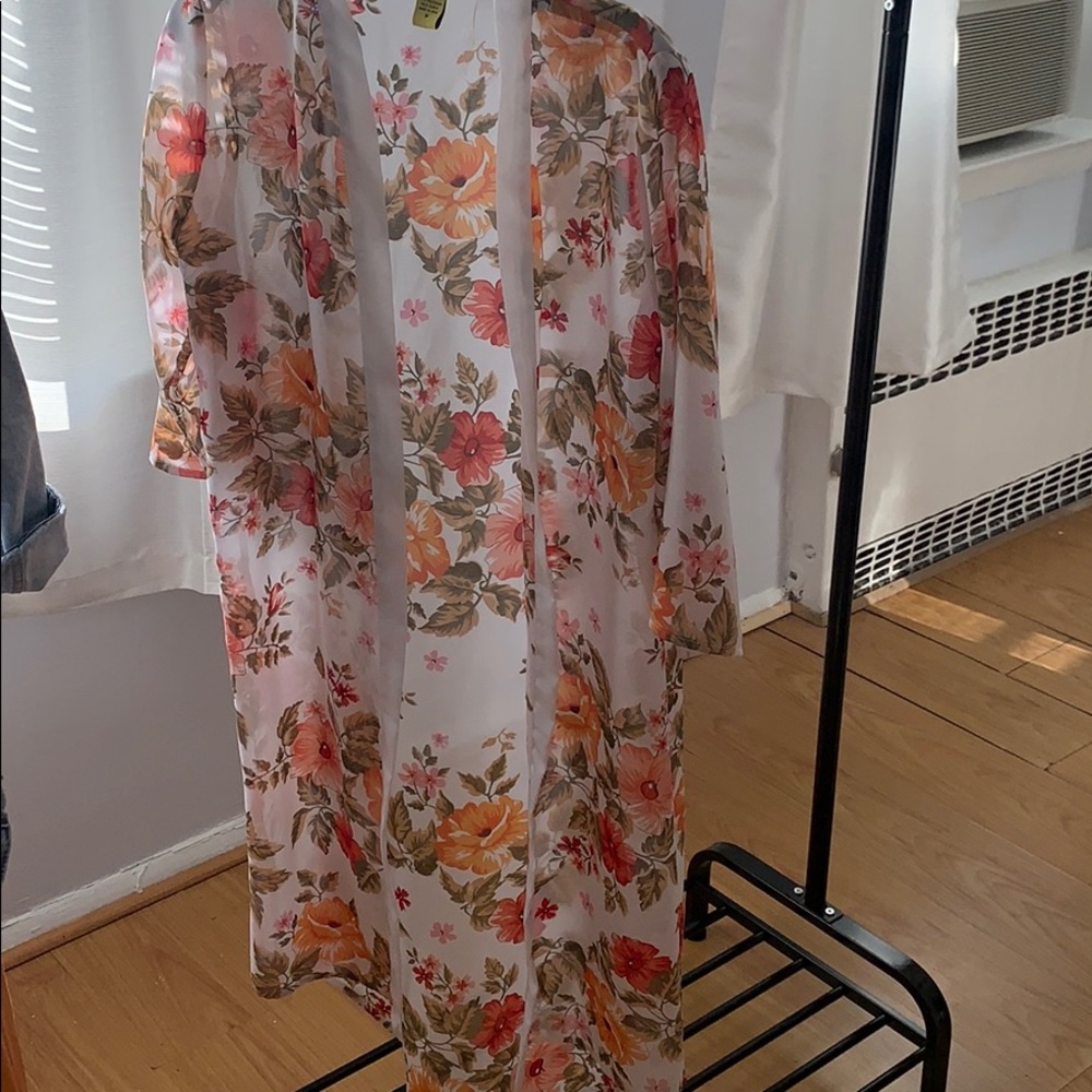 Colorful floral kimono 🌸 🌺 🍁 🌿